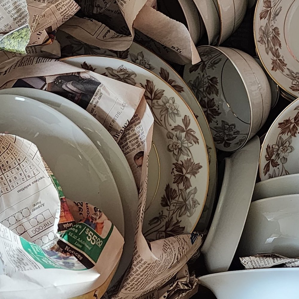 FINE CHINA 70 PC SET - Picture 4 of 5